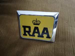 *on hold*Vintage 1970 - 80s RAA grille badge all models VG
