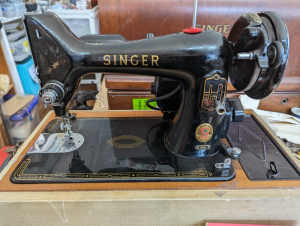 Singer 99K 1960 Sewing Machine