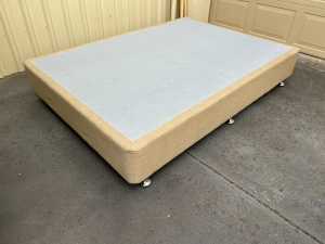*Delivery available* Double size bed ensemble base