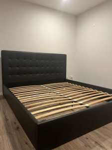 Europeian king bed frame