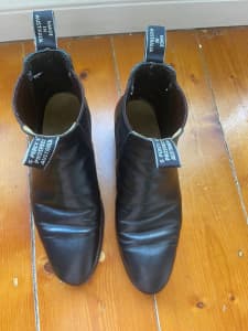 Ladies, Adelaide RM Williams boots size 6 1/2 D