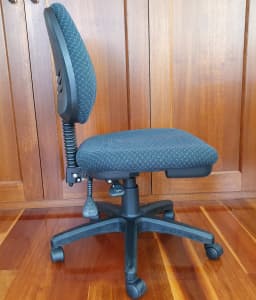 Commercial High End Office Chair - Ergonomic - Works & Looks Excellent