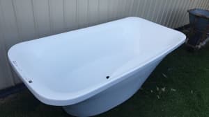 Large unused bath tub