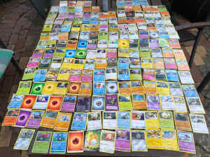 184 Pokemon Cards