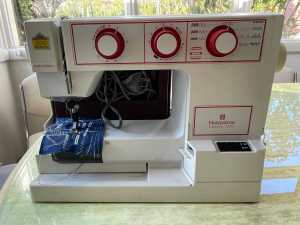 Husqvarna Electronic 3500 Sewing Machine
