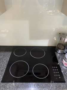 Chipped 60cm glass cooktop free