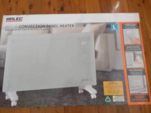 Arlec 2200W White Glass Panel Heater. BRAND NEW/Sealed Box RRP $149
