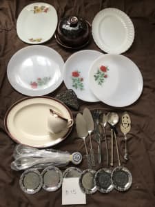 Assorted kitchen items