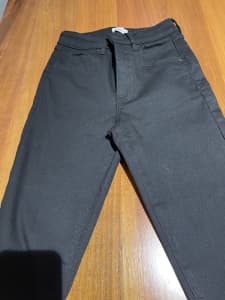 Women’s Extra high wasted skinned full length jeans. Just jeans brand