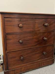 Chest of drawers - antique