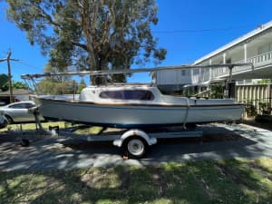 Timpenny 670 trailer sailer boat