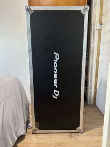 1x PIONEER RC2000 Roadcase (Custom Wired)