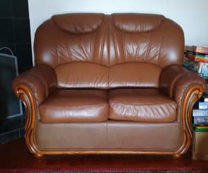 Brown lounge suite for sale