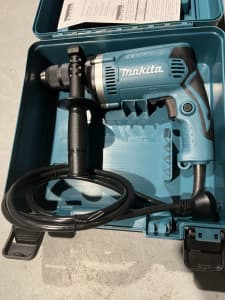 Electric drill makita never used $ 80