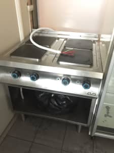 4 cook top commercial Stove 3phase