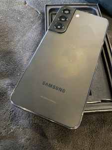 Samsung S22 - 128G