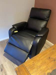 Recliner chair and lift up $100