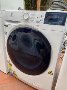 Electrolux 7.5kg4.5kg Washer Dryer Combo EWW7524ADWA, as new