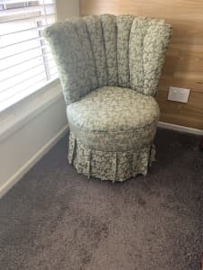 Gorgeous dressing chair 
