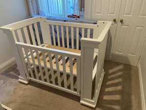 Cot converts to Single Bed