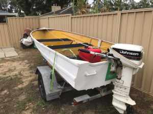 3.6 m dinghy and trailer