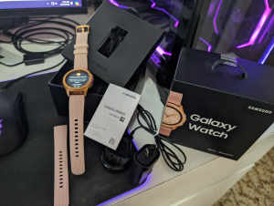 Samsung Galaxy Watch (42mm) Rose Gold (Bluetooth) SM-R810 Rose Gold