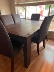 Dining table, solid wood, give away