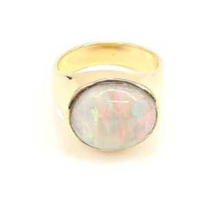 14ct Yellow Gold Opal Ring Size Y (228943)