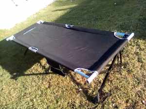 CAMPING STRETCHER BED