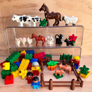 Vintage Lego Duplo bulk farm animal lot. Lot 1.