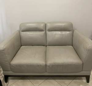 Leather Couch For 2people