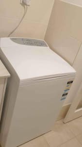 FREE DELIVERY AND INSTALLATION 7 KG Fisher & Paykel Washing Machine