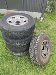 Colorado rims and tyres