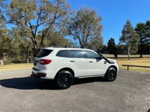 2016 Ford Everest UA Ambiente White 6 Speed Automatic SUV