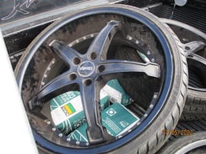 22' wheels and tyres suit commodore stud pattern