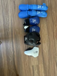 Kids martial arts gear small- age about 5-8,good condition.