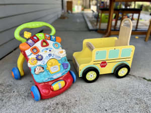 Walker for babies toddlers, toys indoors and outdoors motor skills 