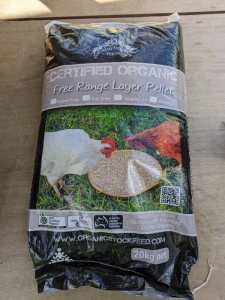 8 bags of Country Heritage Feeds Organic free range layer pellet