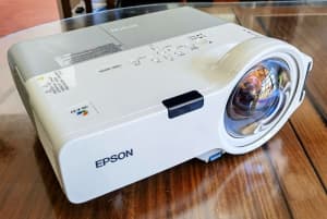 Epson 3LCD Short Throw Projector