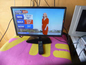 Dick Smith 22 inch 54cm LED LCD TV 1080p Gets HD channels Built in DVD