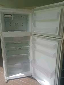 Whirlpool fridge freezer, 420 litre.
