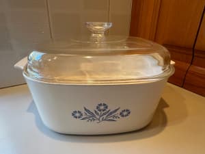 Corningware cornflower blue 5L casserole container with lid