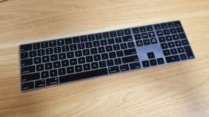 Apple Space grey full size keyboard in excellent condition