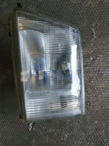 Left Headlamp for Toyota Land Cruiser 100 series 1998-2OO5 Ref: 5357