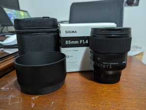 Sigma 85mm f1.4 DG DN Art for Sony in excellent condition.