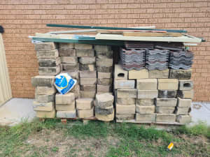 Retaining wall blocks $2 
