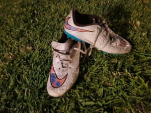 Soccer / football boots