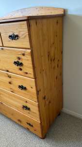 Oregon Pine Chest of Drawers