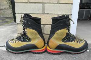 La Sportiva Nepal Evo GTX Size 43 Mountaineering Boots
