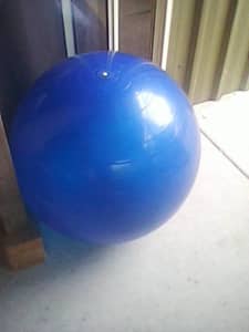 Exercise balls, 2 colours same size